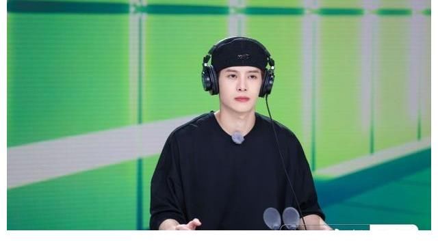 大脑|《嗨放派》探索大脑奥秘上演憋笑挑战,任嘉伦被封“憋王”