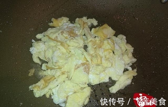 孩子最喜欢吃的菜，每次都能吃两碗饭，常吃还能保护视力！