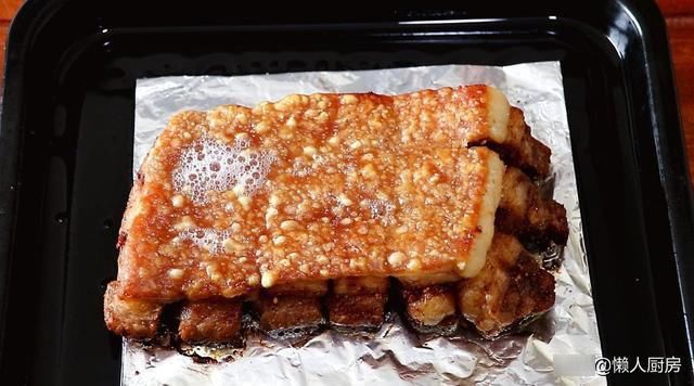 大蒜粉|夏季，我家就爱这样吃五花肉，当追剧的小零食，越嚼越香