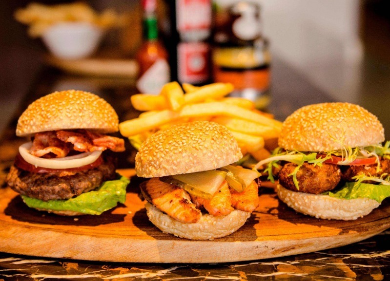 烤肠|减肥时,10种食物不要吃,油条排第6,第1名人人爱吃,谁也没想到