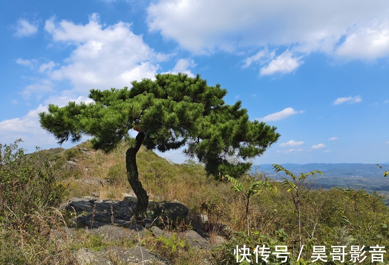 方山|何人遗石方山顶？方山上石墙石塑龙祭坛何时所建？探秘栖霞方山二