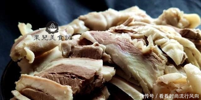 天冷炖羊肉，直接下锅炖就“废”了，记住3点，汤鲜味美，无膻味