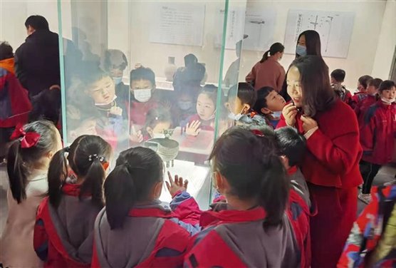 “学习雷锋好榜样 争做新时代好少年”驻马店实验小学开展学雷锋系列活动