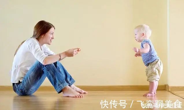 阅读能力|孩子越是喜欢爬,爬得越好,越有助于孩子学会语言提升阅读能力