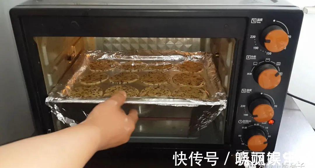 添加|最近全网都在做饼干，掌握技巧，好吃焦脆无添加，上桌孩子抢着吃