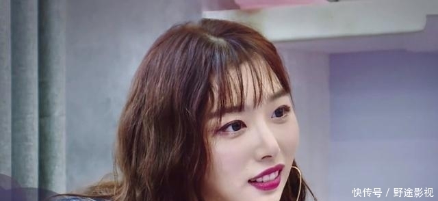 周洁琼孔雪儿早期同框,颜值差距太明显,终于明白前者为何那么火