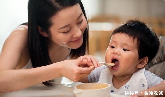 小宝宝|给宝宝添加米粉有讲究，冲泡时的4个细节需注意，家长别大意了！