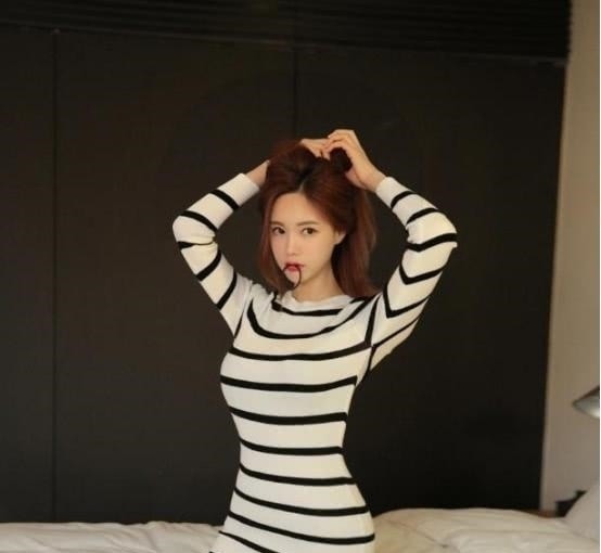 搭配 气质女神搭配合身剪裁的连衣裙,显得分外迷人