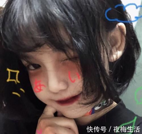 香肠|女孩经常对“嘴唇”做这3行为,迟早变樱桃嘴,香肠嘴妹子建议尝试