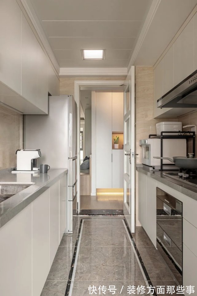 现代|现代简约三居室,超爱的地台式榻榻米卧室!