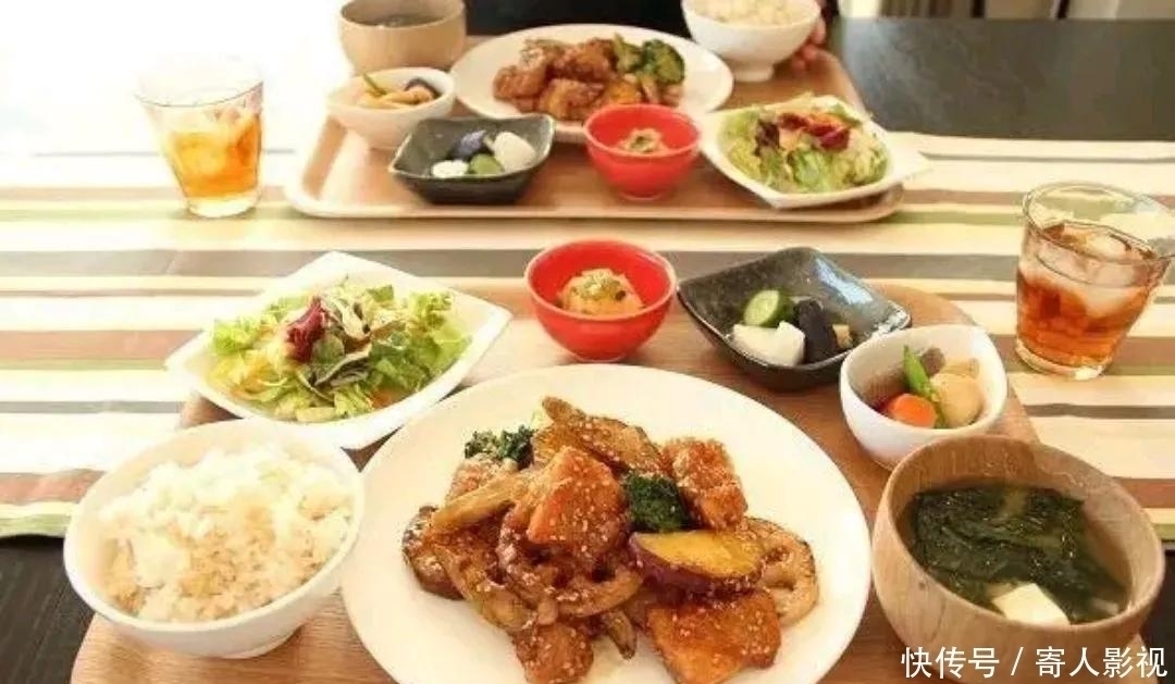 食物|减肥中,3种“易胖午餐”,千万别吃了,否则一天的努力白费!