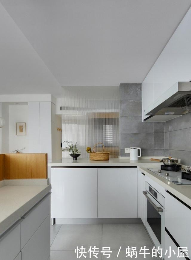 书房|夫妻买下80㎡两居,装出日式风清新小宅,书房衣帽间兼客卧,真香