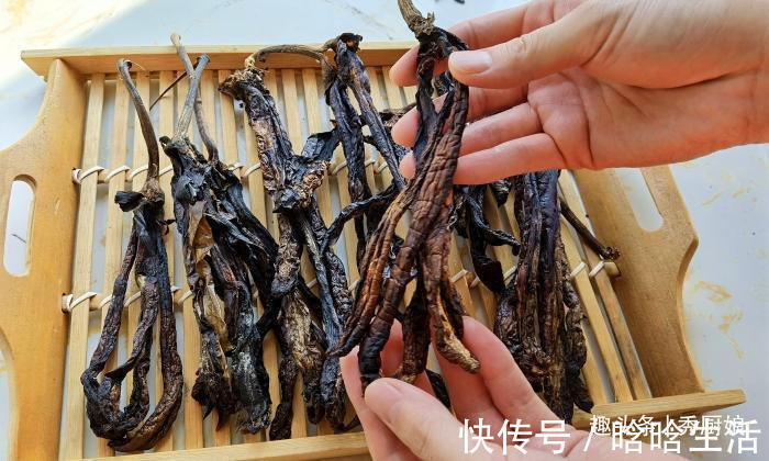秀厨娘|秋天，碰到此菜别手软，整它100斤，晒干囤起来，过了这阵就没了