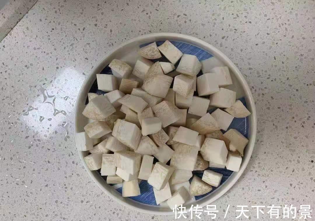 杏鲍菇|杏鲍菇这做法真绝了,汤汁浓郁,用来拌饭,多少米饭都不够吃