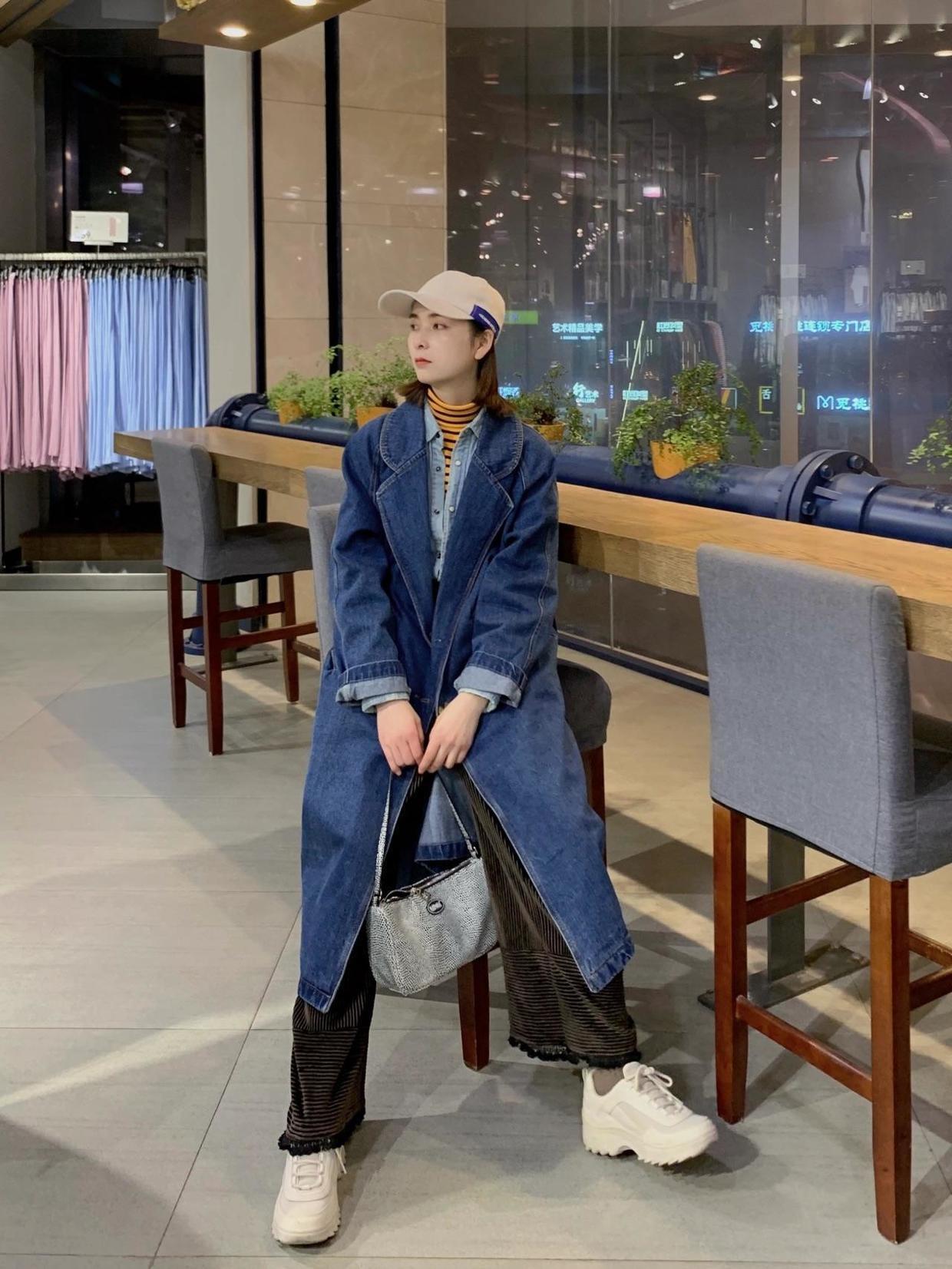 休闲感|牛仔外套也能穿出贵气感,这些搭配保暖舒适又洋气,谁穿谁美