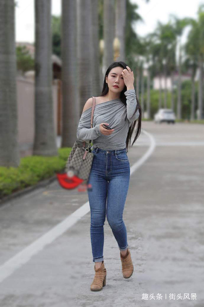 紧身牛仔裤 时尚潮流的微胖女生，搭配牛仔裤更有女人味，让人过目不忘！