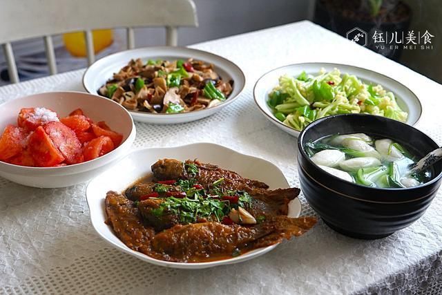 苏北|苏北一家四口的午餐火了，4菜1汤，营养又美味，网友被馋到流口水