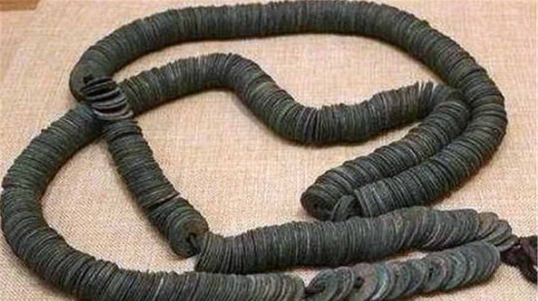 武松#林冲买刀用一千贯,武松打虎知县赏一千贯,一千贯相当于现在多少元?