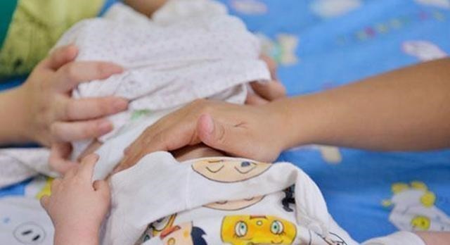 生长激素|儿科医生:孩子睡前有2种习惯,14岁后很难长高,白白损失10cm