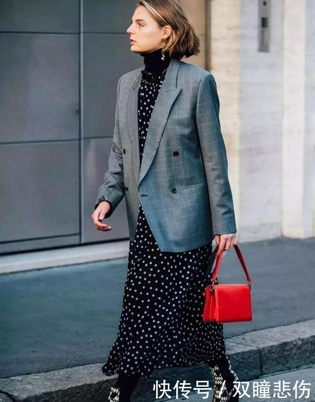 2021年的流行元素,“辉煌”二色,时髦又高级,你穿对了吗?