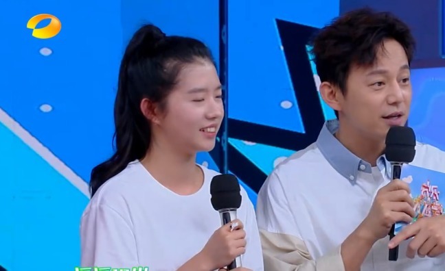 何蓝逗说自己看了十九年的《快乐大本营》,被何炅一语拆穿谎言