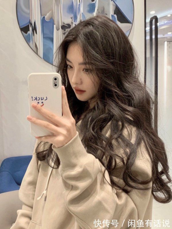 软发质 女人别总“披头散发”了,看博主对比就知道,披发和烫卷差别真大