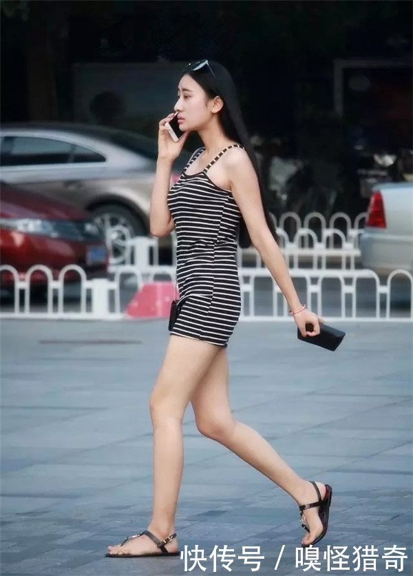 斑马|街拍美女:小姐姐简便的“斑马裙”穿起来,秀气浪漫,更显时尚感