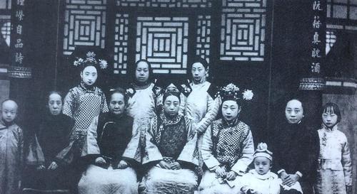 爱新觉罗|老照片爱新觉罗家族的王爷、格格们！