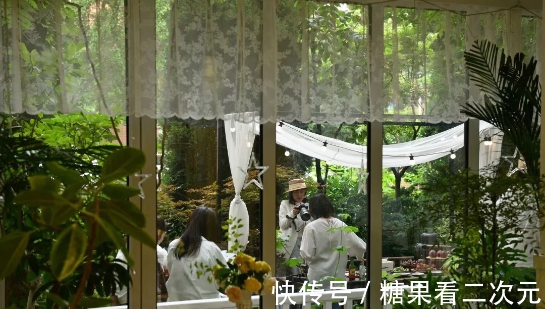 王俐|服装设计师兼花园设计师，裁剪最美的花园时光