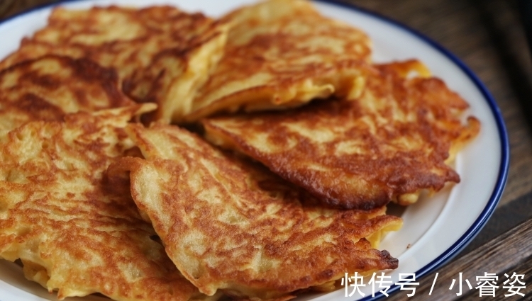 早餐|苹果加2个鸡蛋,8分钟做成早餐,又香又软,出锅馋到流口水,真香