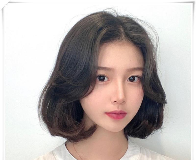 下巴|颧骨高下巴短大方脸,深度解析三大脸型,选择更适合自己的发型