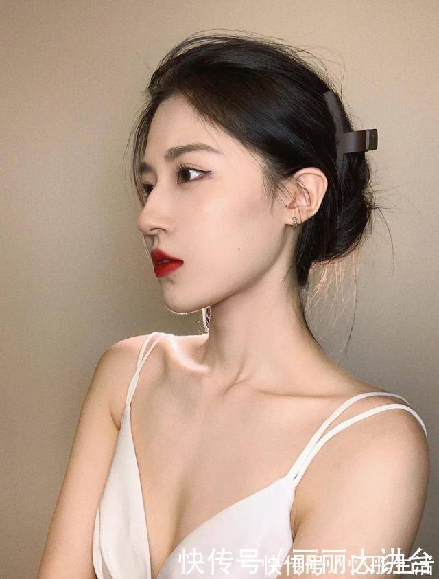 妙招|想拥有光滑细嫩的肌肤那这几个去闭口的“小妙招”，你要知道