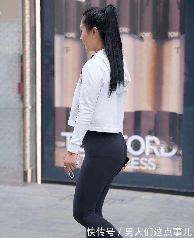 穿搭 舒适随意的打底裤穿搭尽显青春朝气,显身材又耐看,成熟稳重!