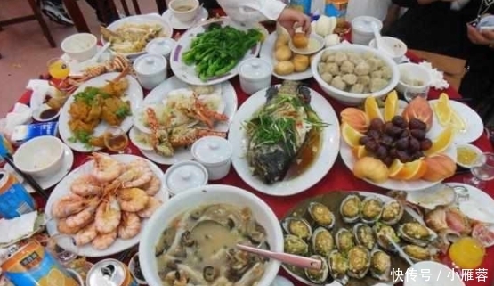 豪华酒店|同样是吃酒席,乡下表弟的朋友圈晒菜单,比豪华酒店还上档次