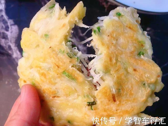 温水|半根萝卜一个鸡蛋,用筷子搅一搅,5分钟搞定全家人的早餐