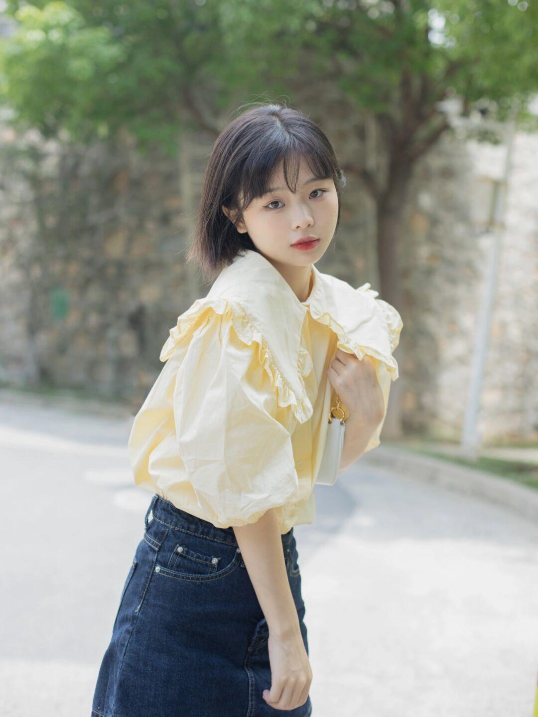 秋天|谁说早秋不适合穿短裙的,这样穿照样好看!