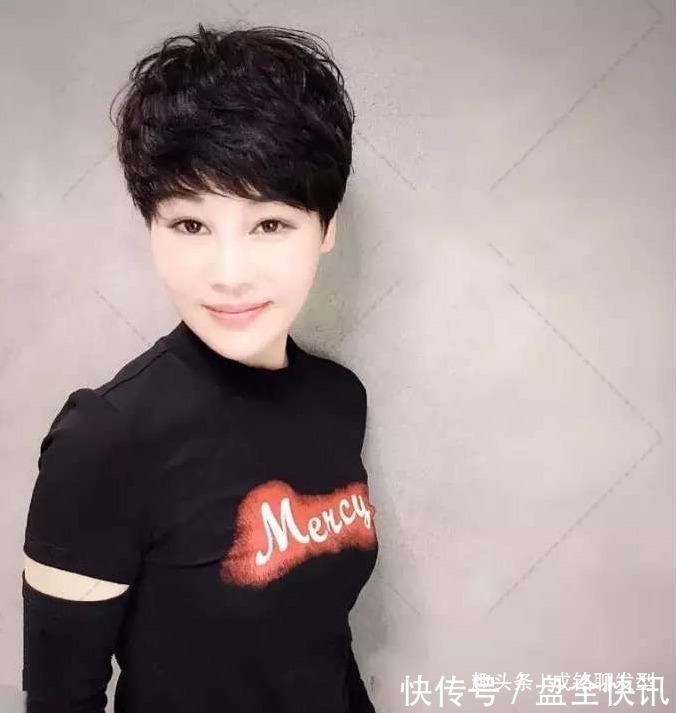 蓬松度 细软发质贴头皮看看这几种发型,让你告别细软趴,发型靓丽更时尚