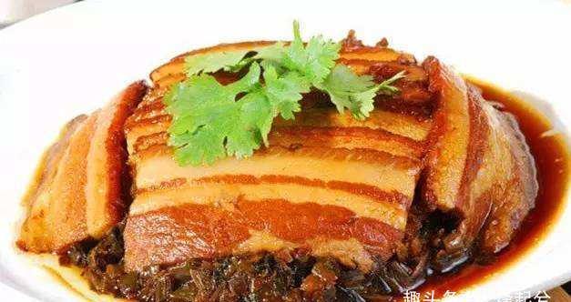 猪肉|原来做扣肉也有诀窍，掌握这些技术，成品肥而不腻，入口即化