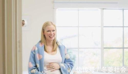 胎儿|孕晚期孕妇洗澡怎么办？这样做能避免抻到肚子，让胎宝宝更安全