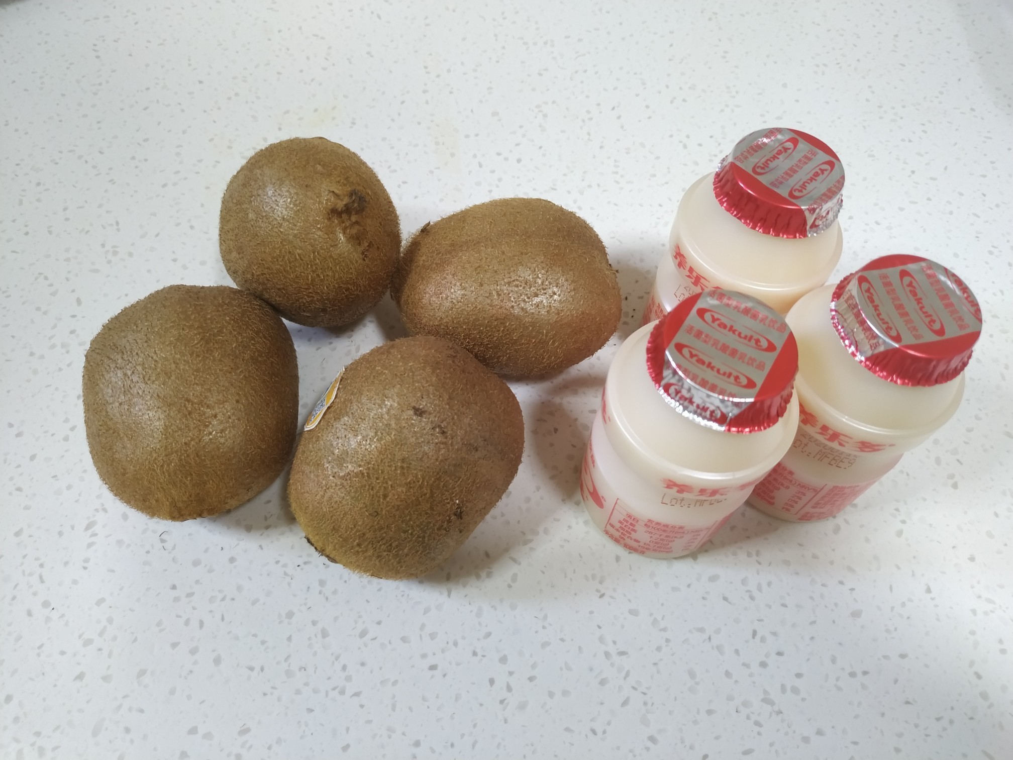 猕猴桃|夏季孩子总出汗,多半是缺钾,它的钾含量比香蕉高,孩子抢着吃