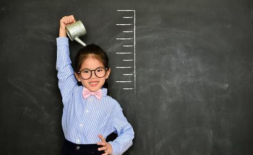 猕猴桃|这4种水果或有助于孩子长高,医生建议:家长可经常给孩子吃