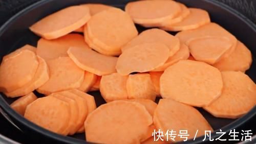 今天要教给大家一个红薯不一样的新做法,红薯糕的做法,好吃还不会上火