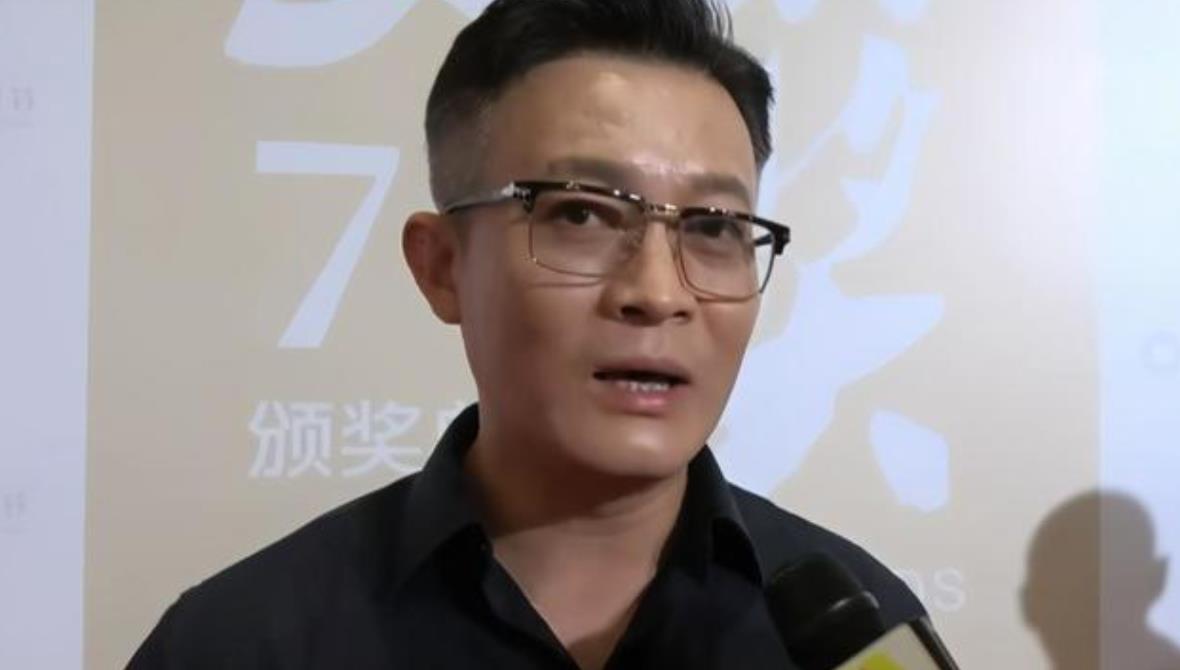 综艺|杨志刚参加综艺后遭嘲讽，新剧不再装傻，网友，导演还是郭靖宇