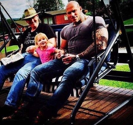 巨无霸|健身界“巨无霸”,身高2米体重300斤,他是比巨石强森还硬