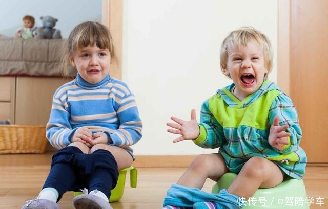 “新型把尿”危害大,正在侵害宝宝排便系统,很多妈妈还暗自窃喜!