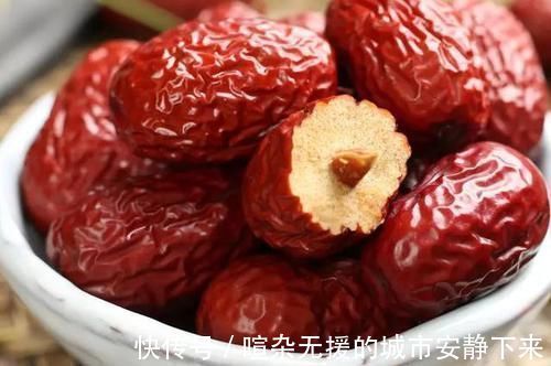 胡麻|红枣和此物是天生一对,每天来一碗,头发乌黑亮丽,脸色也红润