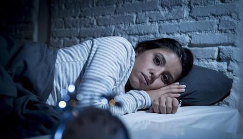 睡眠质量|失眠多梦的“死敌”,晚上喝两口,焦虑抑郁都走开,睡得比猪还香