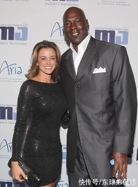 伊薇|擁有C羅，喬治娜仍創(chuàng)業(yè)撈金，為何伊薇愿意為喬丹放棄超模事業(yè)？