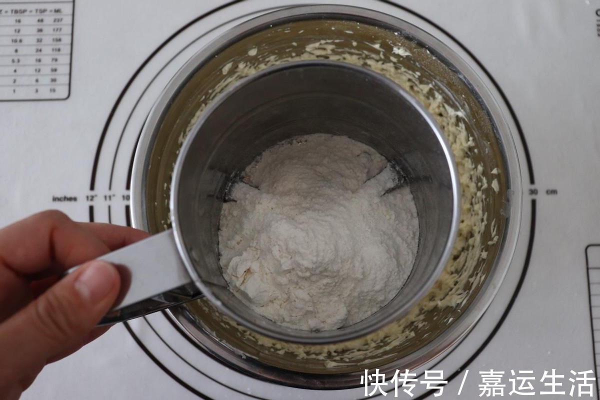 马芬|不用打发，搅一搅就能做好的马芬蛋糕，松软好吃，下午茶必备