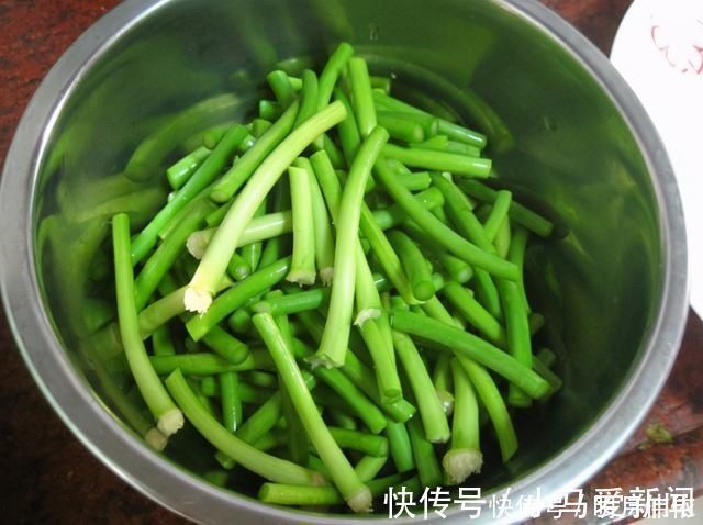 水淀粉|炒腊肉又干又硬?错在第1步,下锅前多做1步,香软有嚼劲,好吃